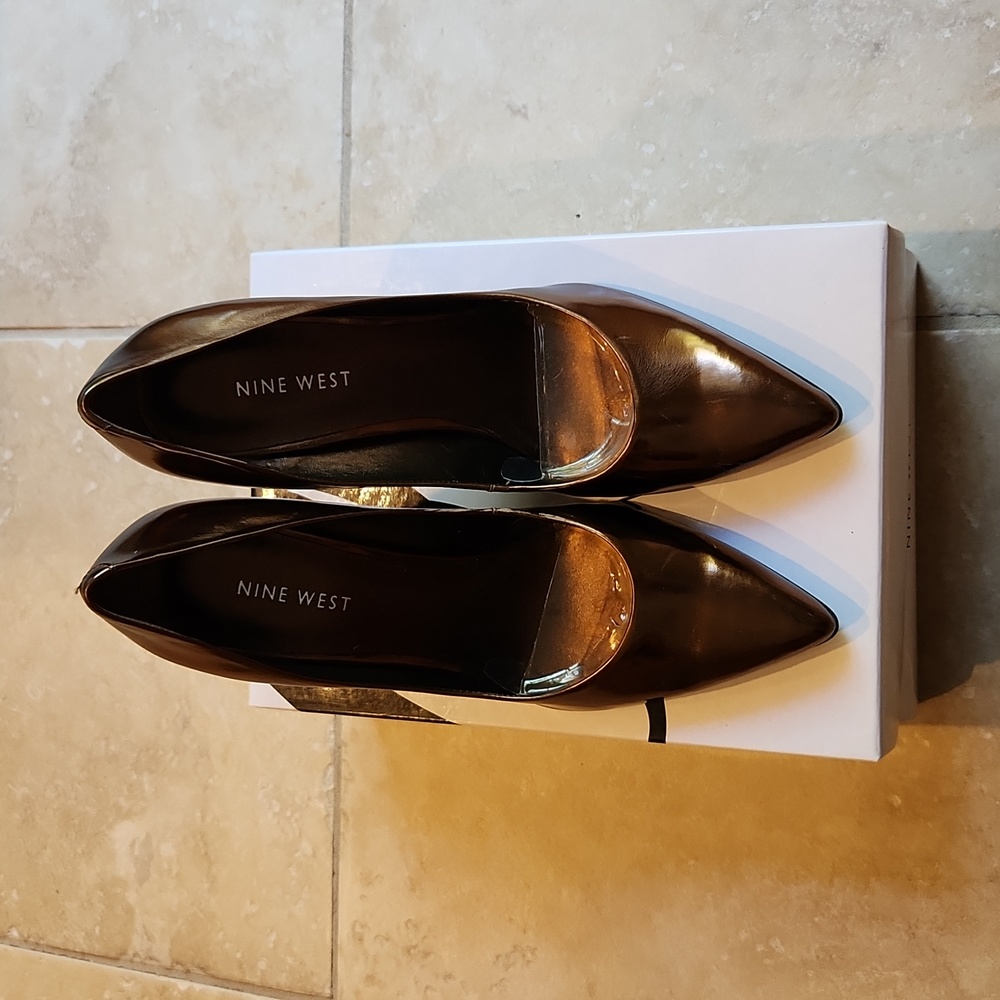 Nine West Gaffer Bronze heels